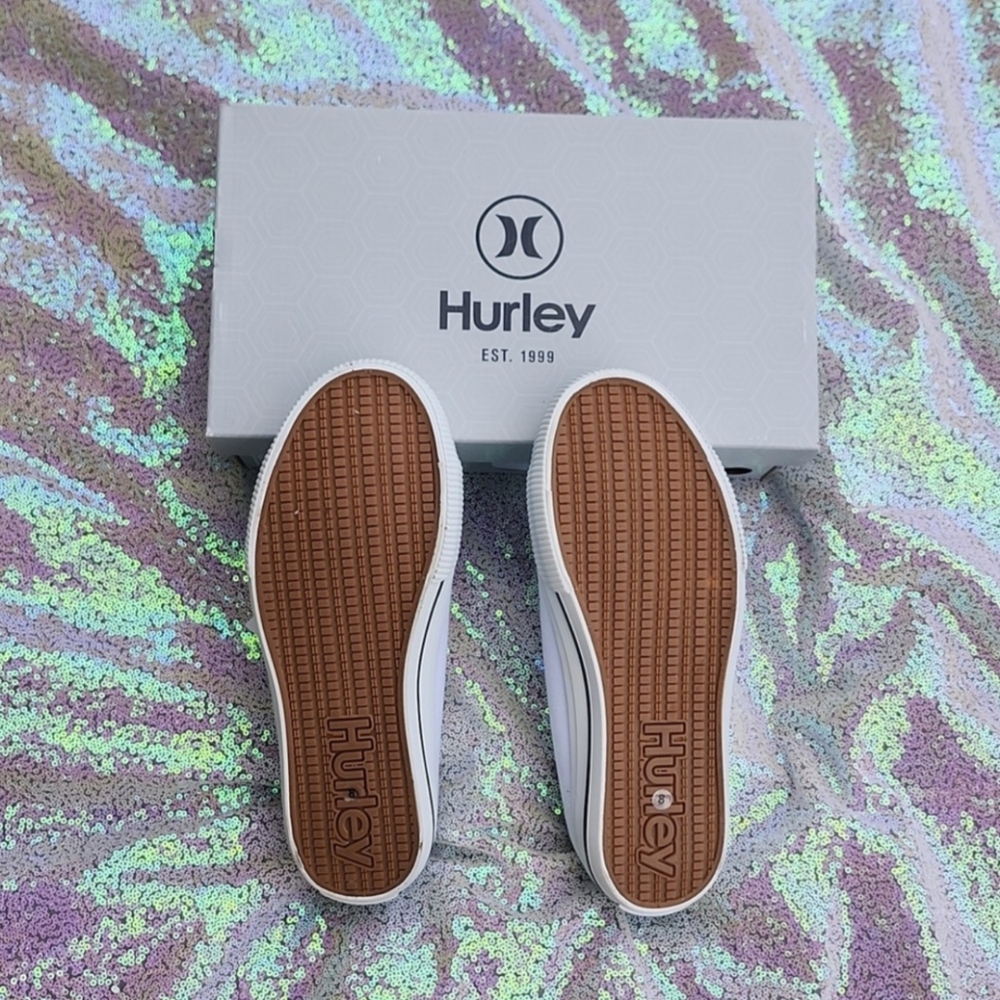 Hurley White Slip-On Sneakers NWT!! Size 8 - Picture 2 of 2